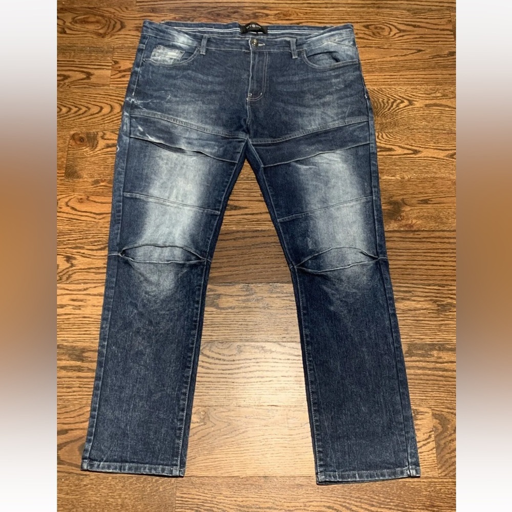 WT02 Mens Dark Wash Distressed Streetwear Blue Jeans, Size 40x32
